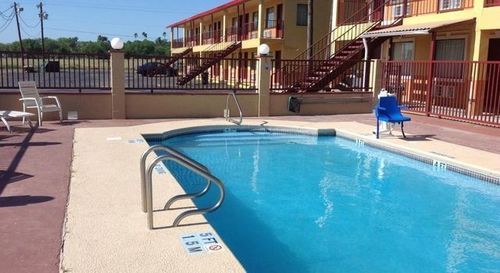Deluxe Inn Airport McAllen Buitenkant foto