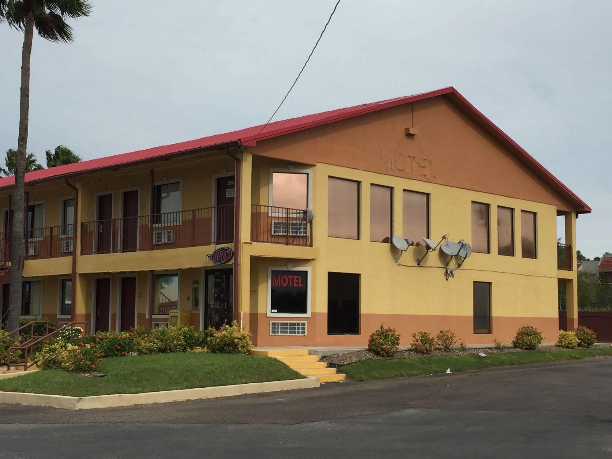 Deluxe Inn Airport McAllen Buitenkant foto