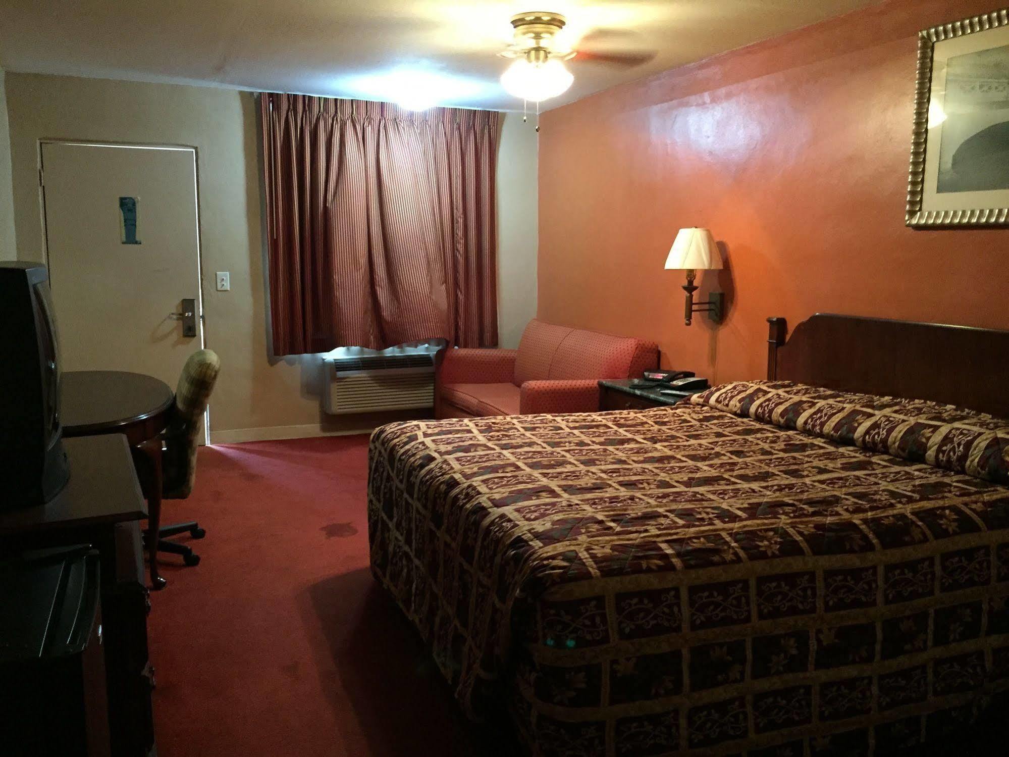 Deluxe Inn Airport McAllen Buitenkant foto